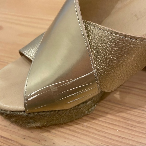 Cordani Gold Wedge Slides - Picture 3 of 3